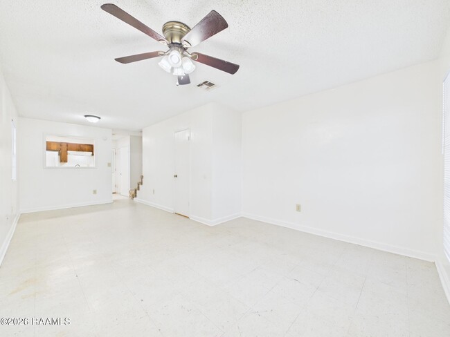 Foto del edificio - 103 Country Ln