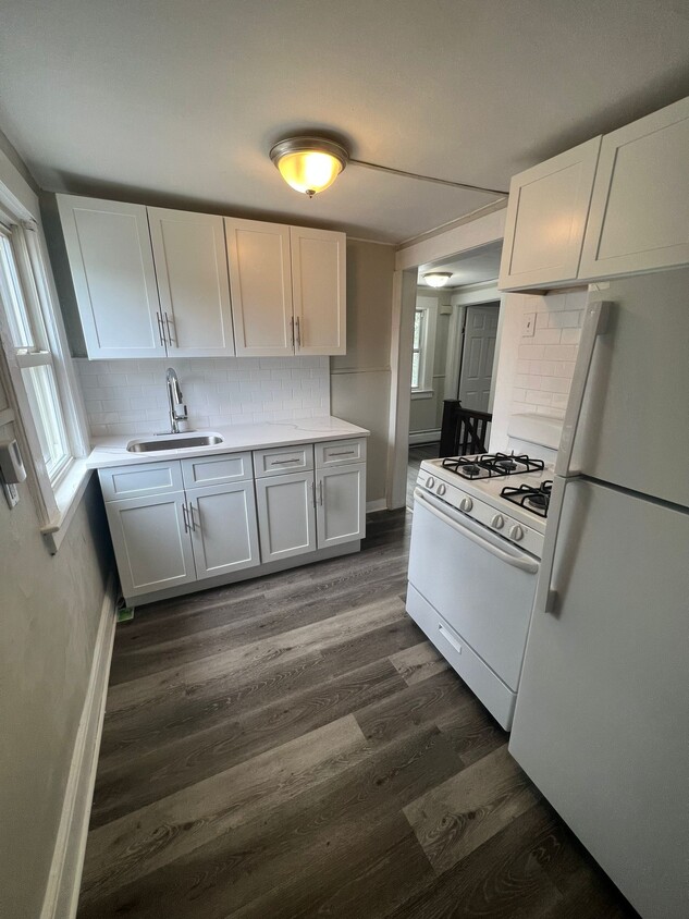 Primary Photo - 90 W End Ave