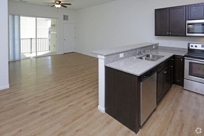 1HAB, 1BA - 876 ft² - 301 Main Street South