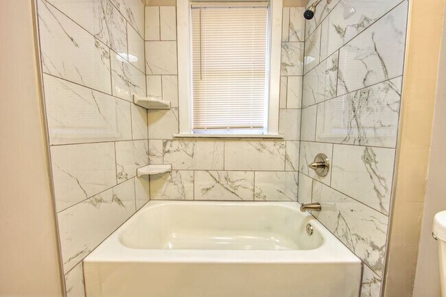 Foto del edificio - 4162 Shenandoah Ave