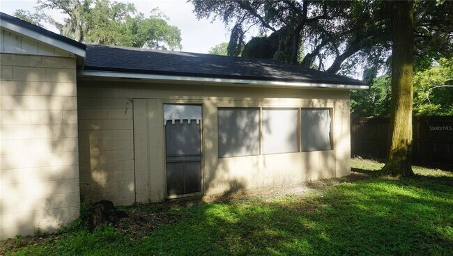 Building Photo - 502 W Hilda Dr