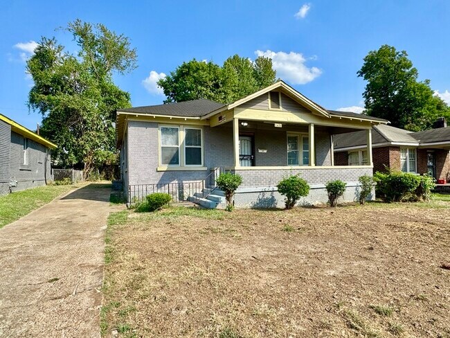 Building Photo - 1478 South Willet Street