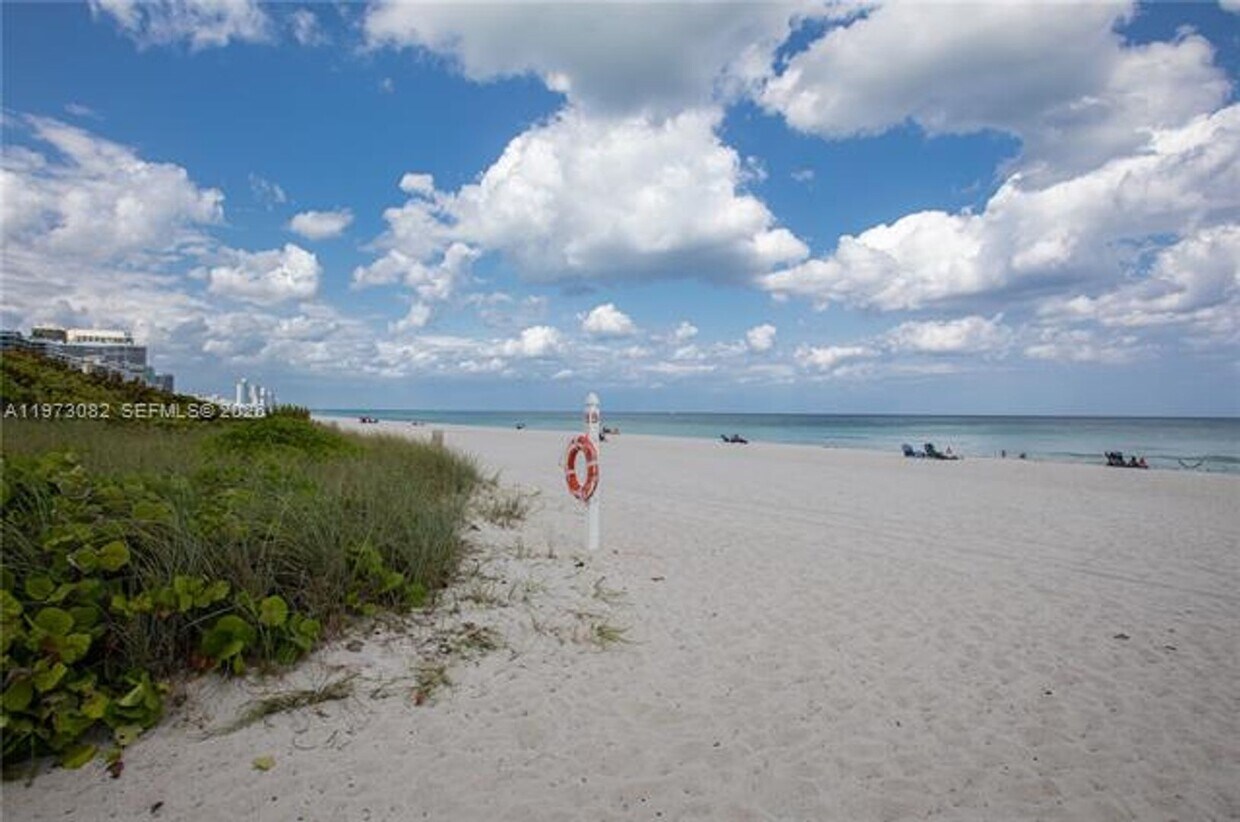 Photo - 9172 NE Collins Ave # 312 (A11973082)