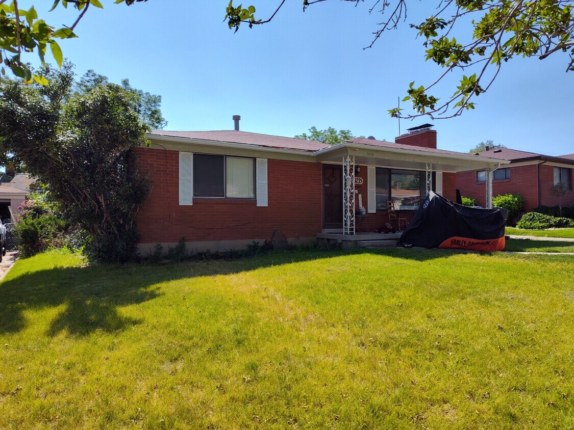 Primary Photo - 3215 Jean St