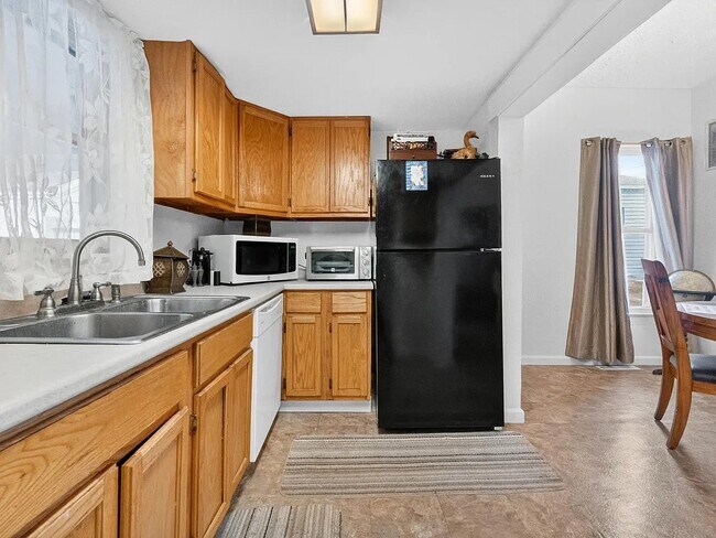 Foto del edificio - 2320 N Travis Ave