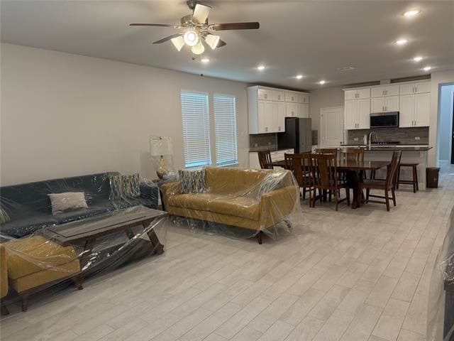 Foto del edificio - 3512 Lillian Ct