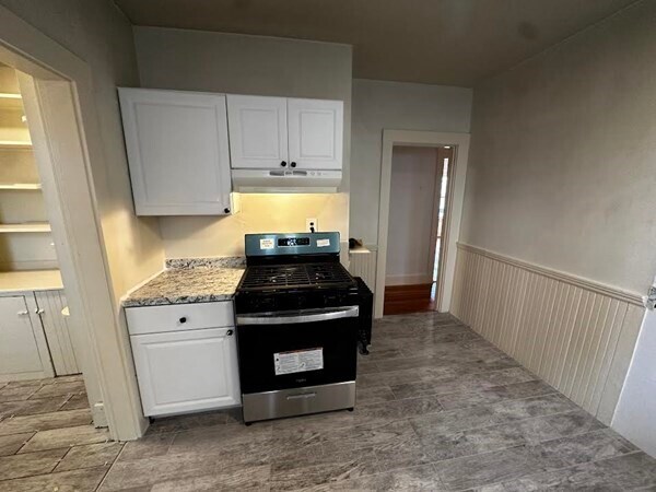 Primary Photo - 16 Ames St