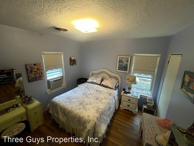 Foto del edificio - 3 br, 1 bath House - 3235 Goldsmith St.