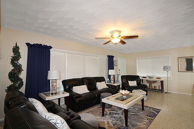 Foto del edificio - 309 Shamrock Blvd