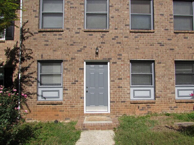 Foto del edificio - 1759 Twin Brooks Dr SE