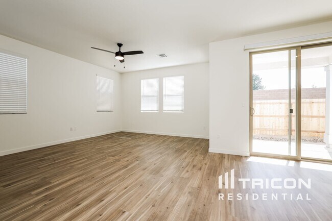 Building Photo - 807 Fire Wheel Dr