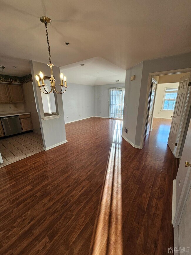 Building Photo - 136 Waterford Dr