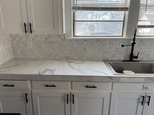 Foto del edificio - 4613 W 23rd St