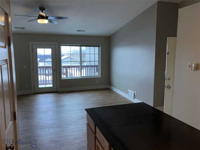 Foto del edificio - 3505 Fallon St