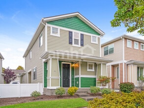 Building Photo - 4300 Edgewater Blvd NE