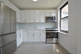 Building Photo - 52-18 39th Ave