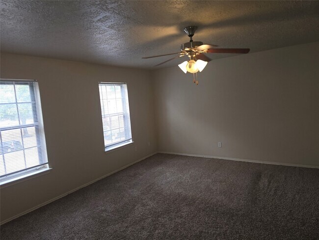 Foto del edificio - 19602 Cotton Creek Dr