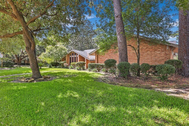 Foto del edificio - 7703 Pine Cup Dr