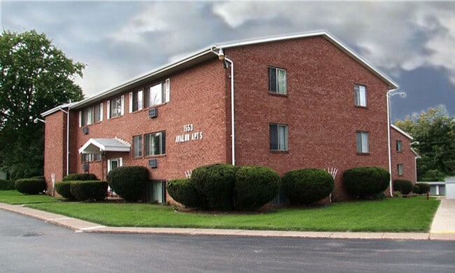 Interior Photo - Avalon Suites