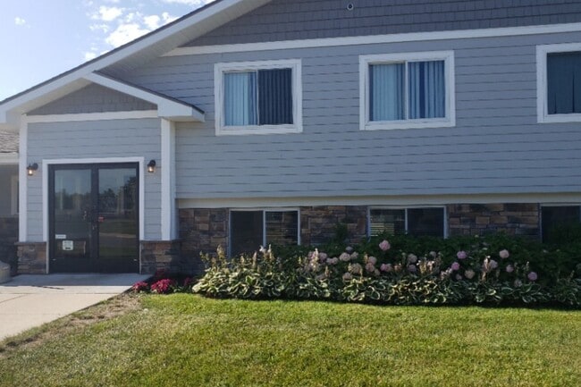 Building Photo - Heritage Glen Townhomes