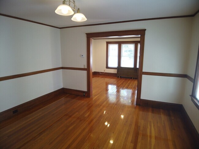 Foto del edificio - 64 Palfrey Rd