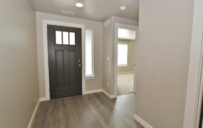 Building Photo - 10510 W Daylily Ave