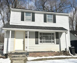 Building Photo - 312 W Dewey St