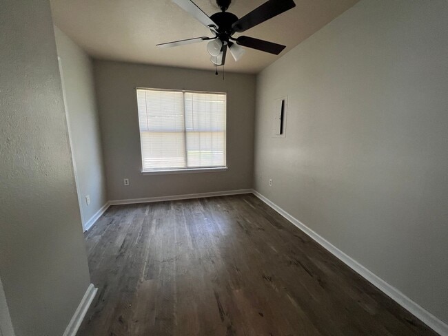 Building Photo - 1 Bed/1 Bath Trumann, AR!