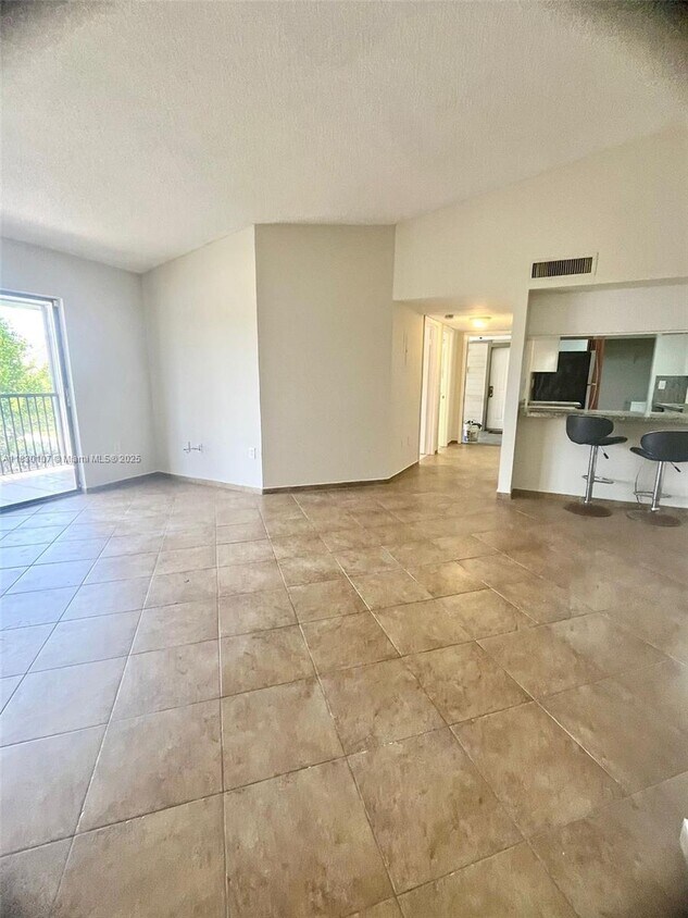 Foto principal - 20681 NE 4th Pl