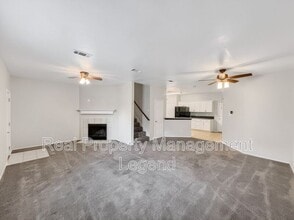 Building Photo - 3211 Roundtree Ln