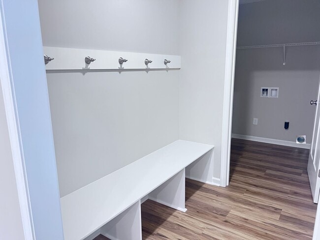 Foto del edificio - 631 Clary St