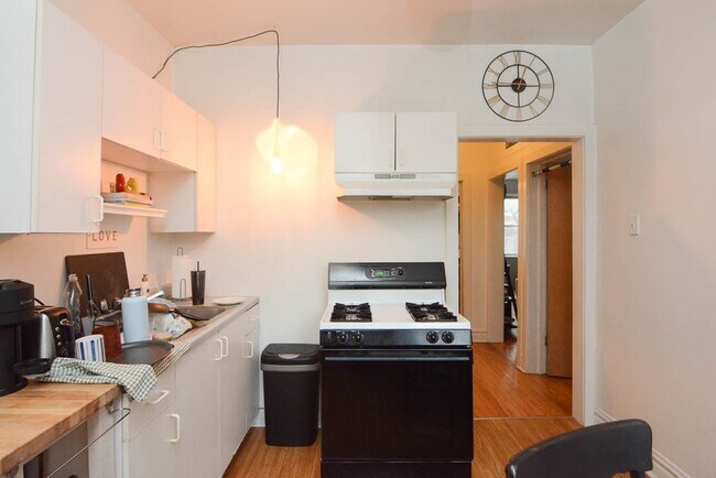 Foto del edificio - 1929 W Crystal St