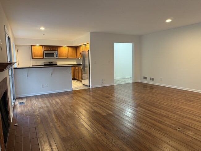 Foto del edificio - 504 Old Hunt Rd