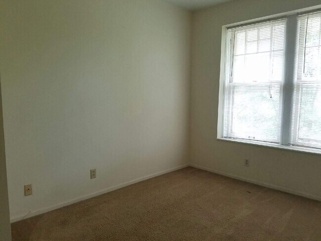 Foto del edificio - 5795 Pershing Ave