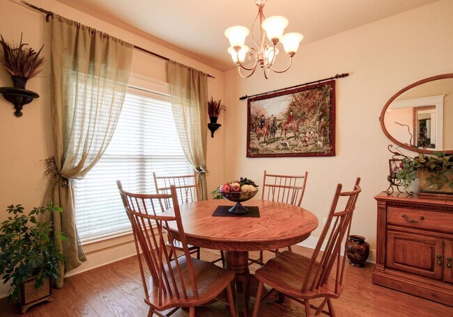 Building Photo - Three bedroom two bath split floor plan