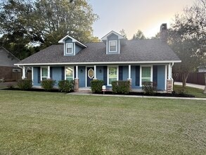 Building Photo - 11813 Wild Rose Dr