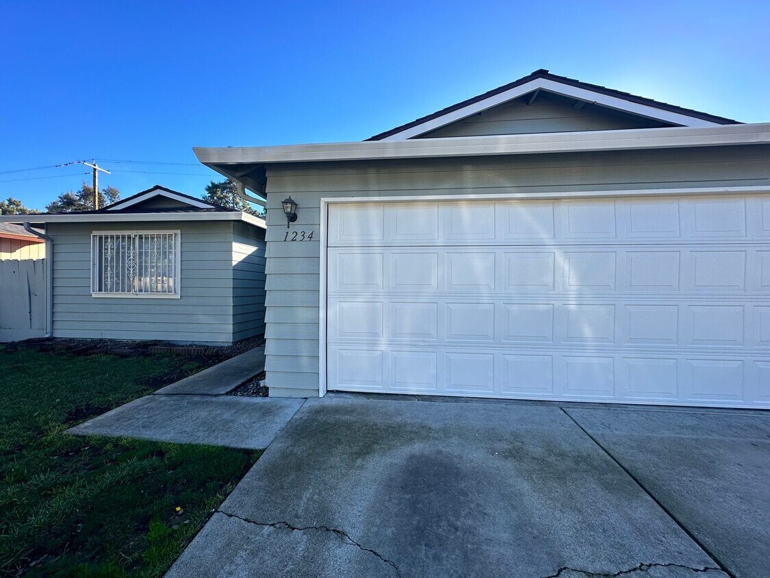 Foto principal - Walking distance to San Joaquin Elementary