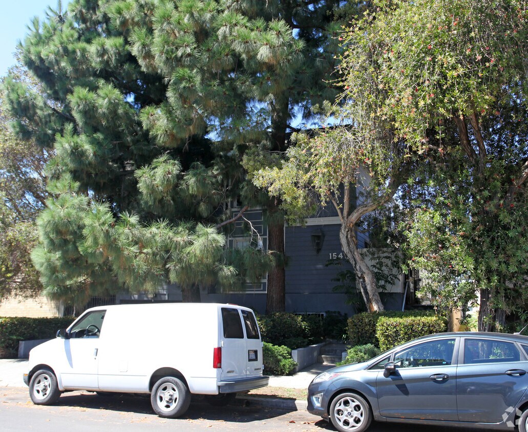 Primary Photo - 1541 Stoner Ave