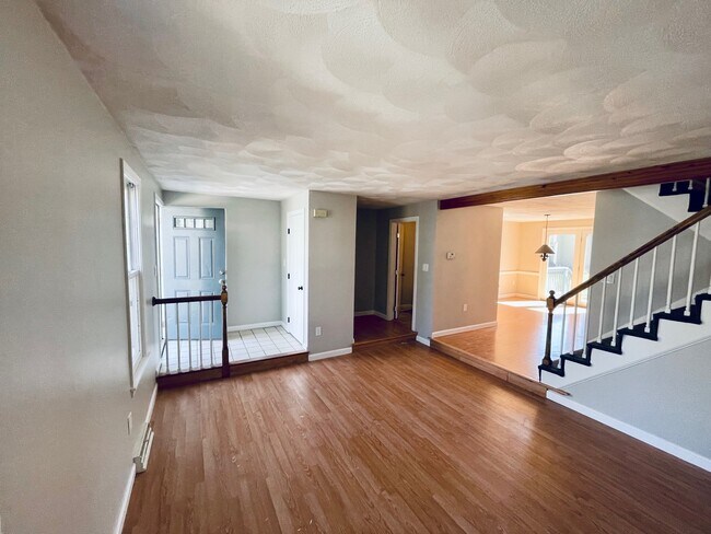 Building Photo - 173 Wellman Ave