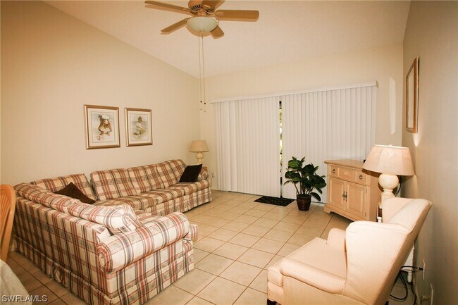 Foto del edificio - 4670 Lakeside Club Blvd