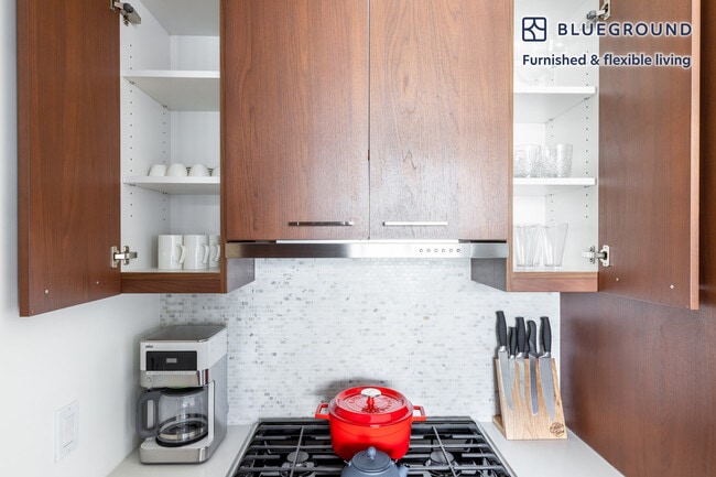 Foto del edificio - 28 K St SE