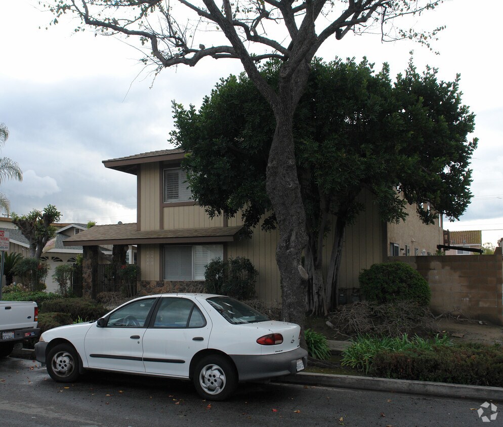 Foto del edificio - 4132-4140 Howard Ave
