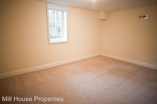 Foto del edificio - 319 McCauley St