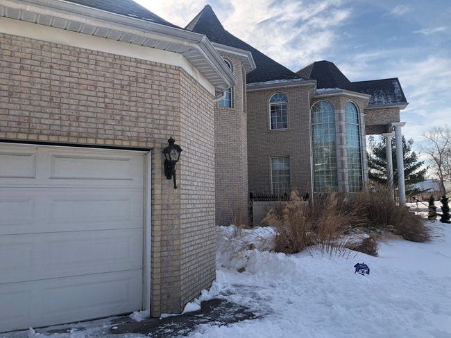 Building Photo - 1911 E 73rd St