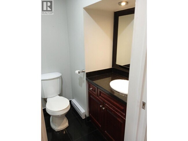 Photo du bâtiment - 4585 Commercial St