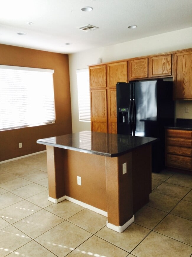 Building Photo - Must See Home in Gated Community!