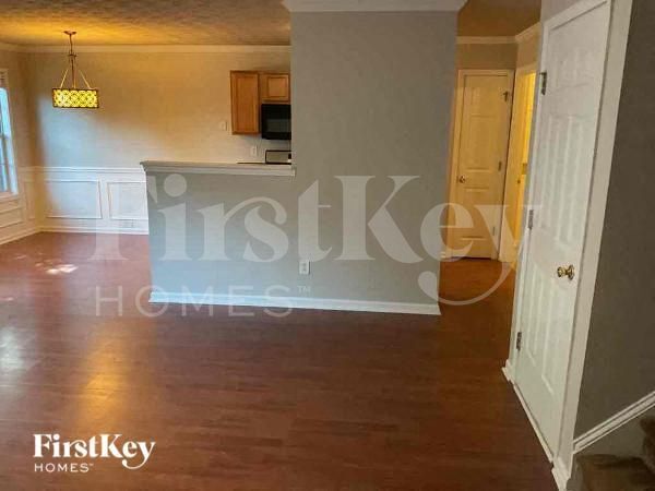 Foto del edificio - 736 Shadow Lake Dr