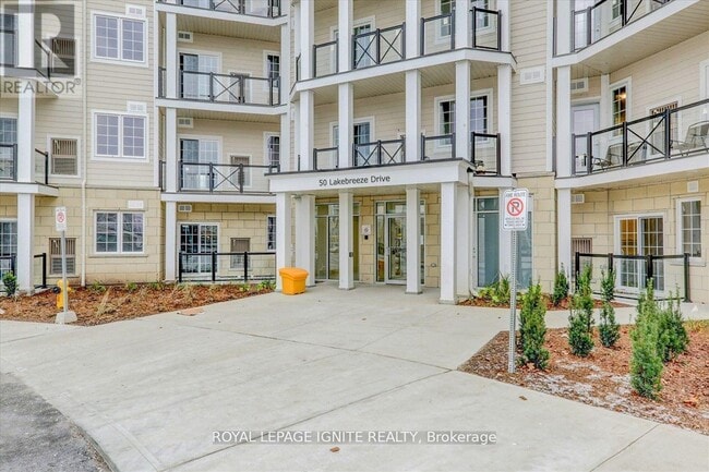 Building Photo - 50-350 Lakebreeze Dr