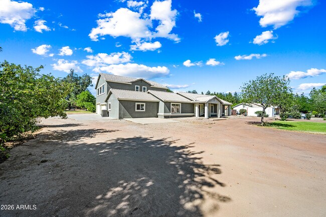 Building Photo - 6634 N 176th Ave