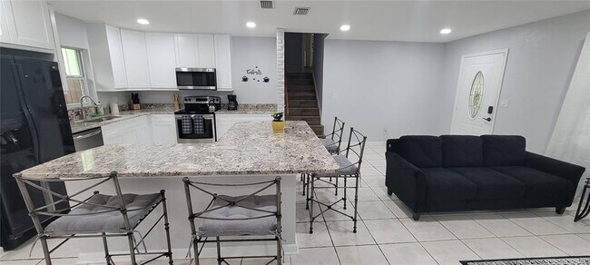 Foto del edificio - 7610 W Henry Ave
